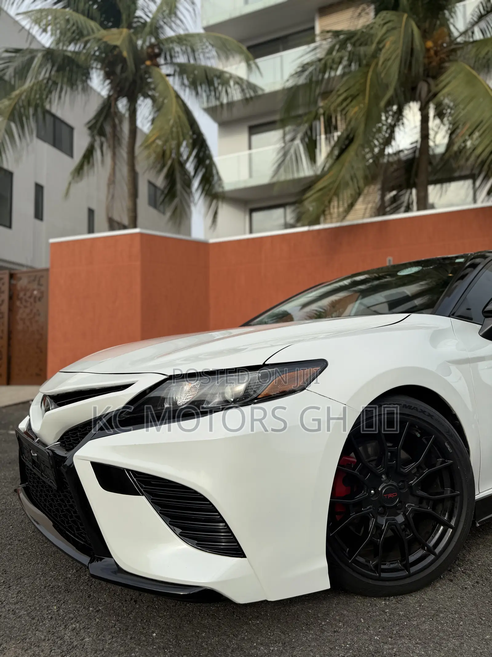 Toyota Camry TRD V6 FWD 2020 White