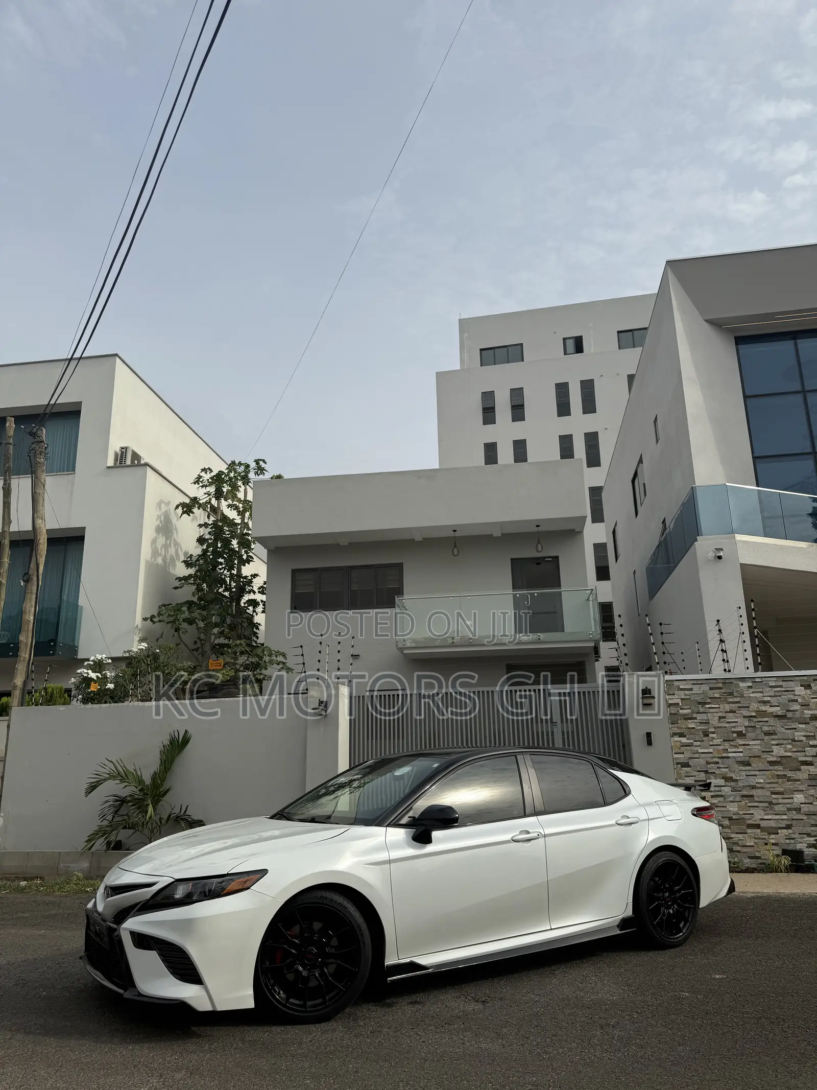 Toyota Camry TRD V6 FWD 2020 White