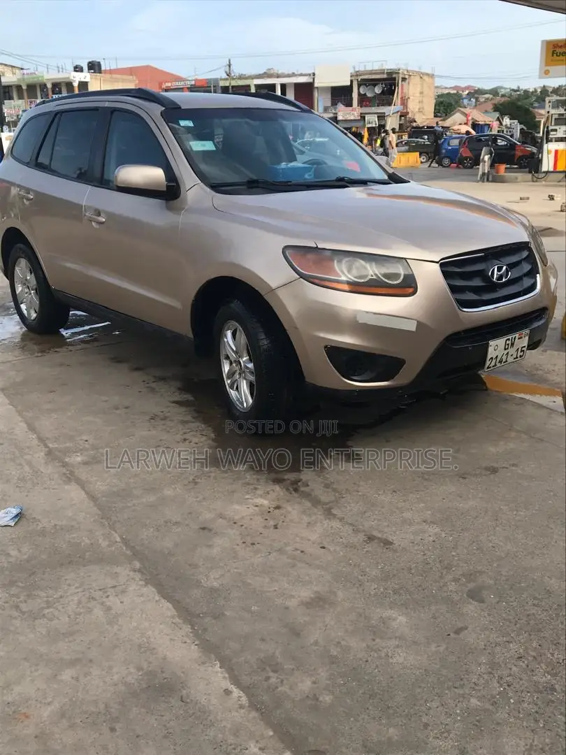 Hyundai Santa Fe 2012 Brown
