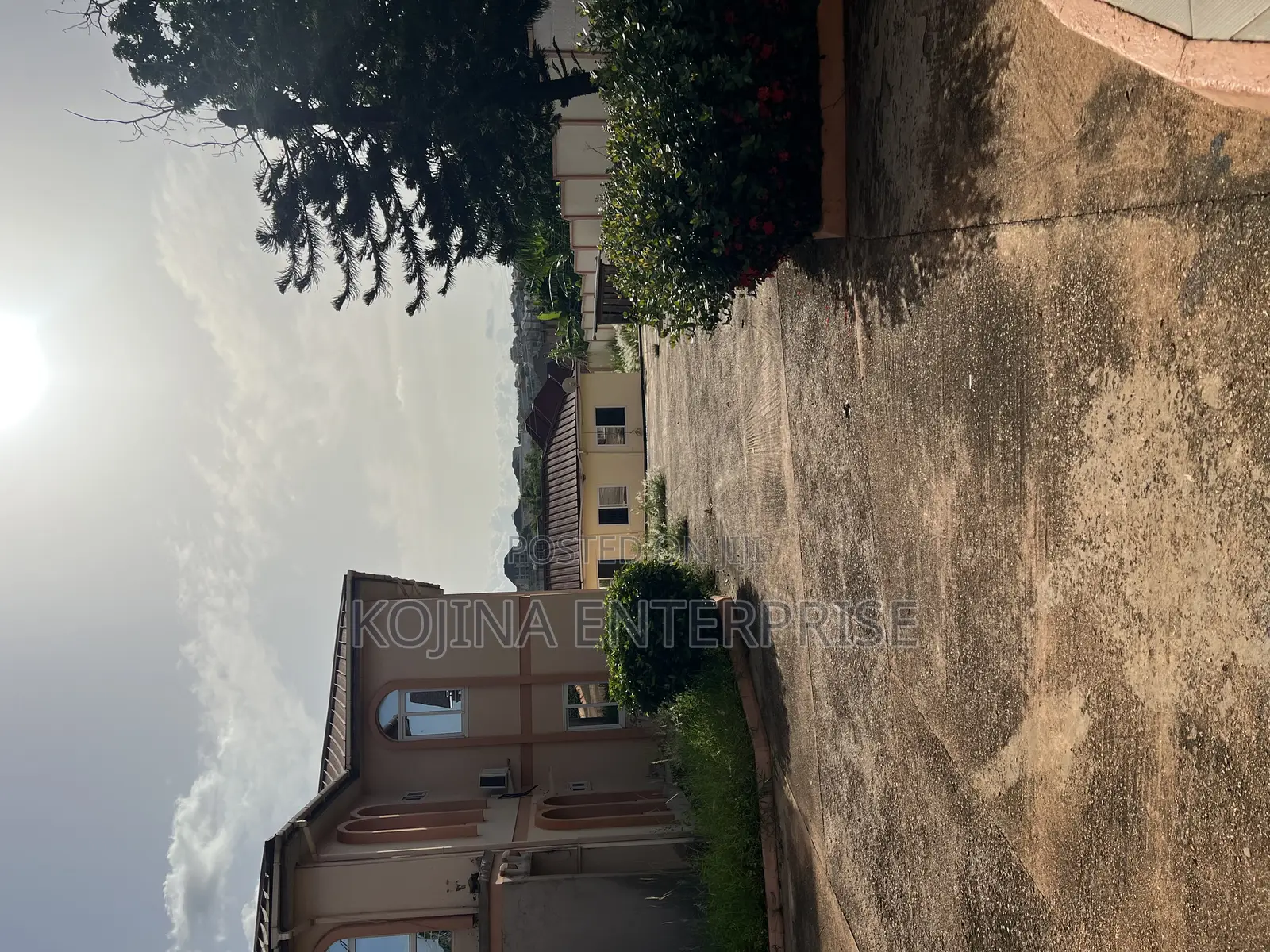 8bdrm House in Ayinam Boris B, Kumasi Metropolitan for rent