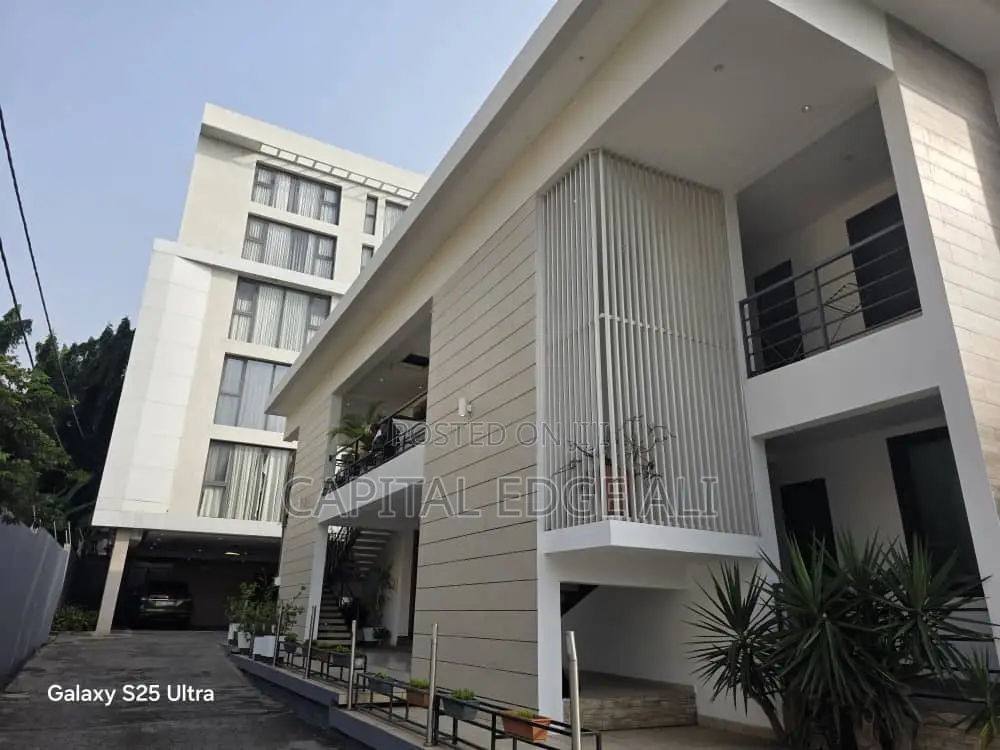 Furnished 3bdrm Apartment in Airport Residential Area for rent