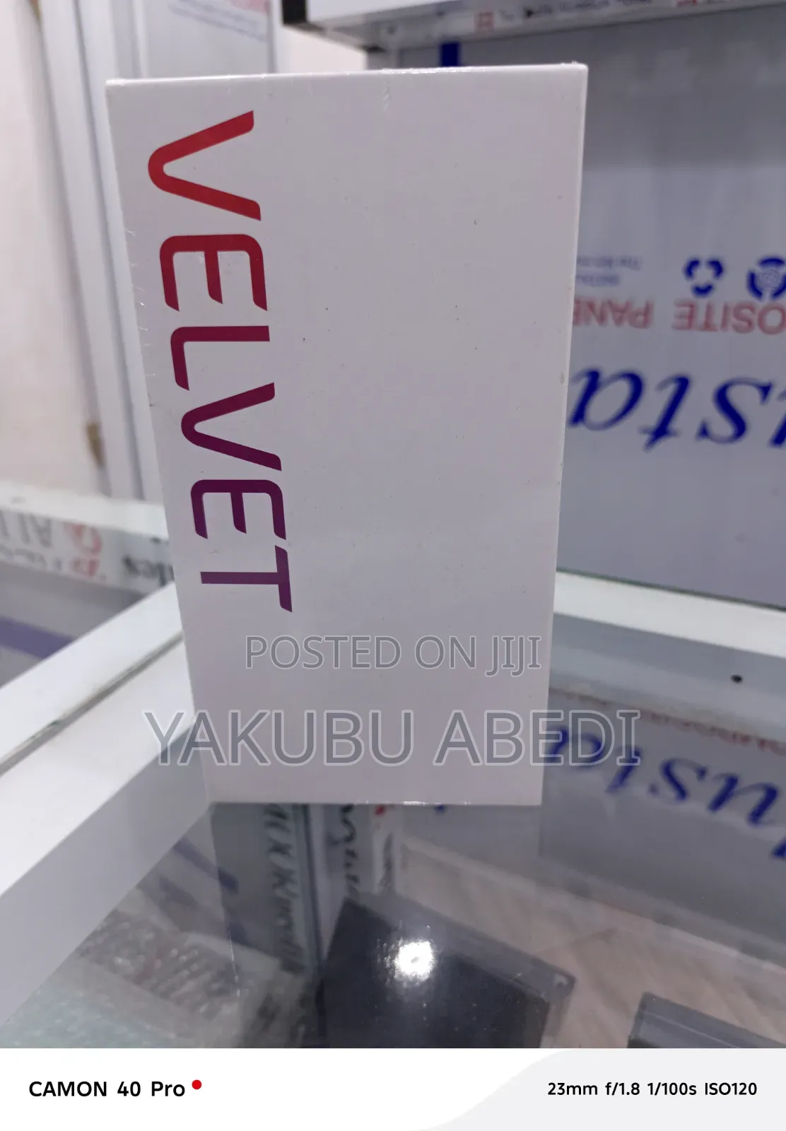 New LG Velvet 128 GB Black