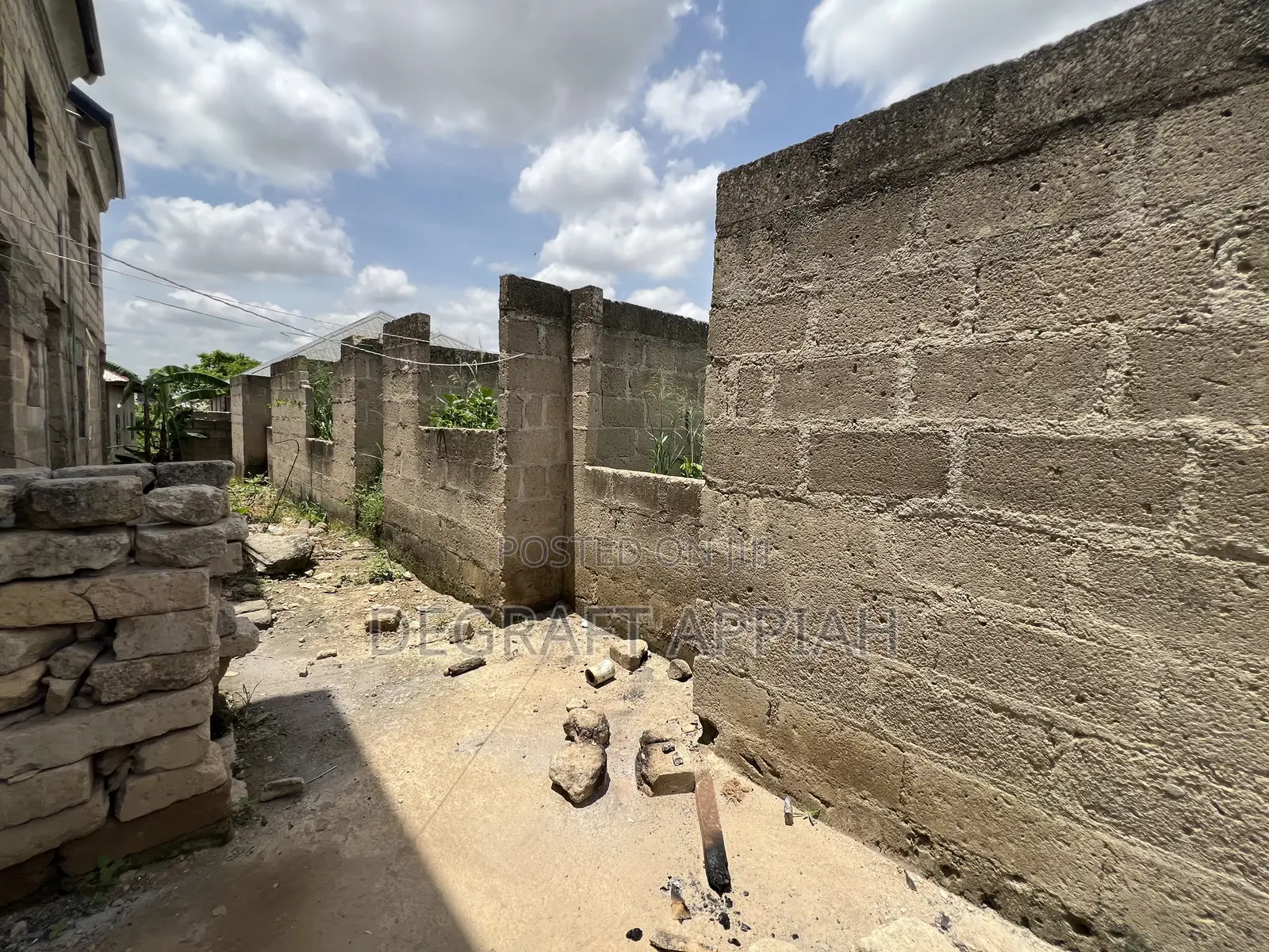 6bdrm Block of Flats in Atimatim Maase, Kwabre for sale