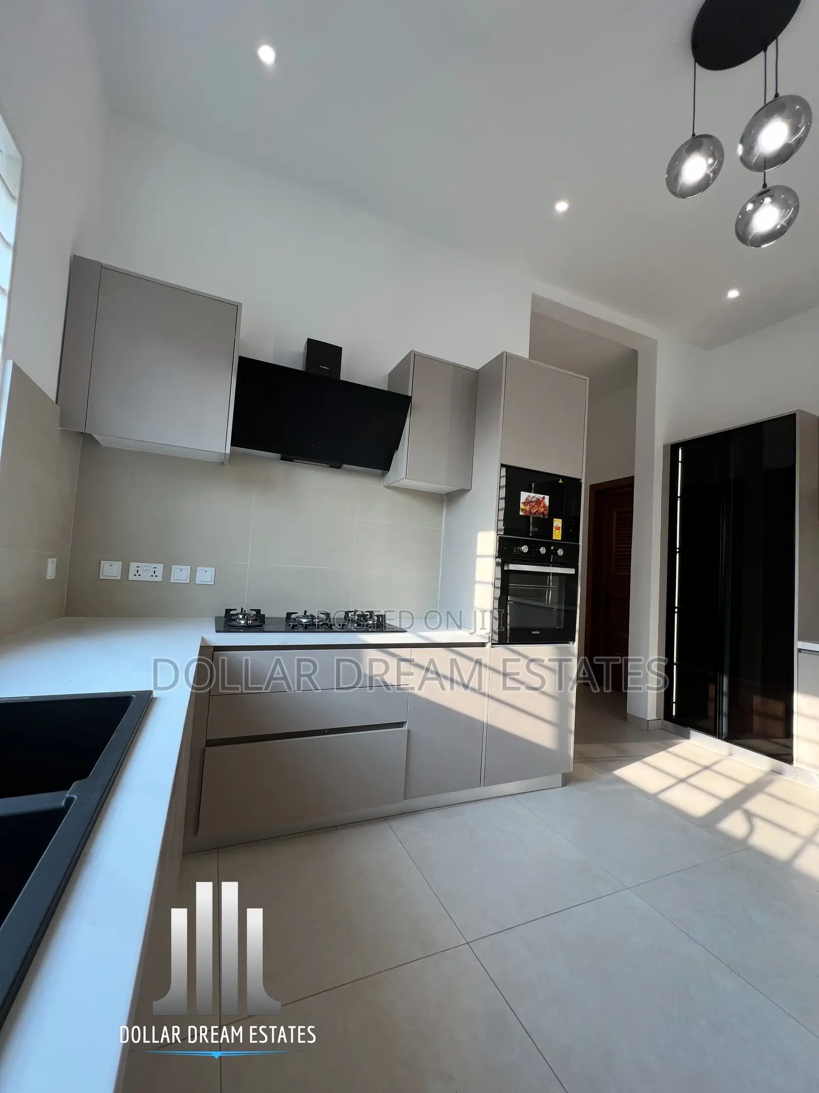 4bdrm House in North Legon for rent