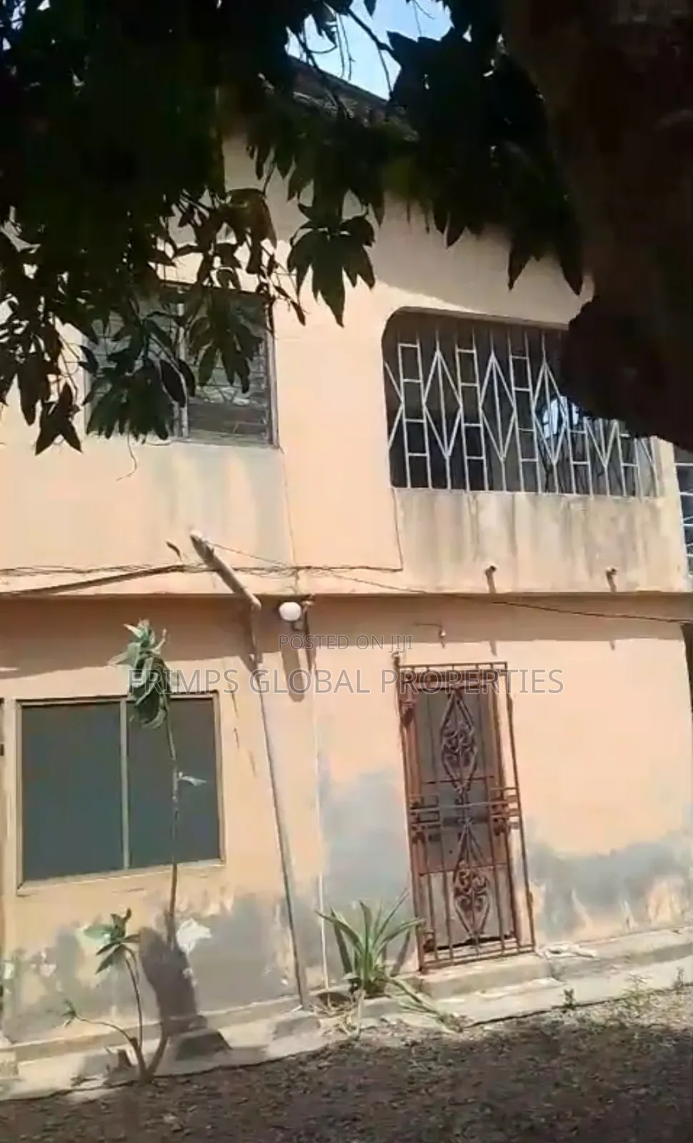 5bdrm House in Accra Metropolitan for sale