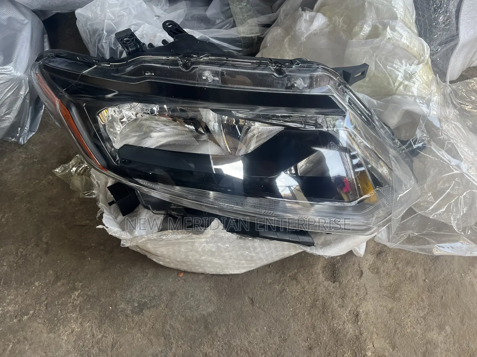 Nissain Rogue 2016 Headlights Pair