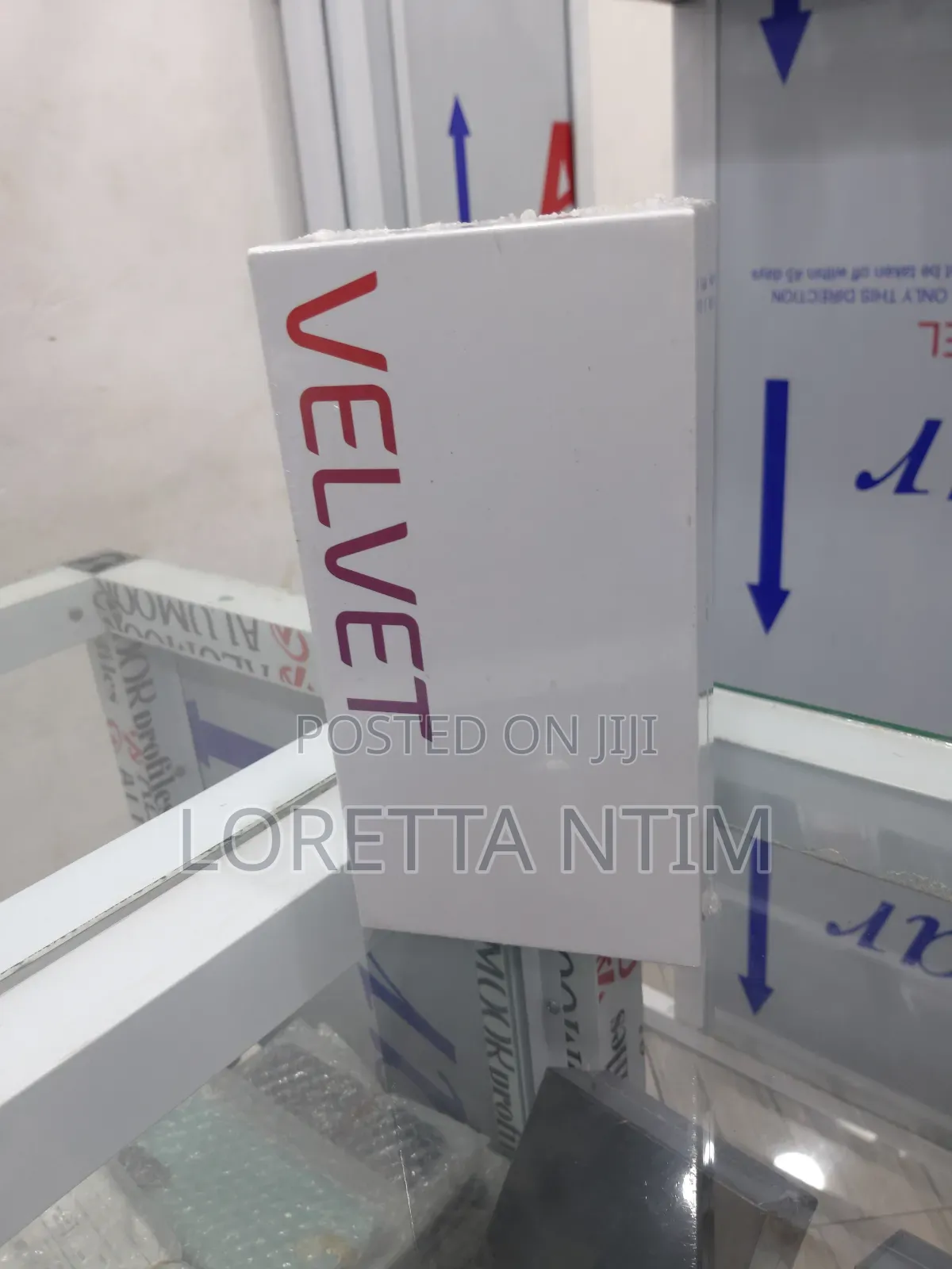 New LG Velvet 128 GB Black