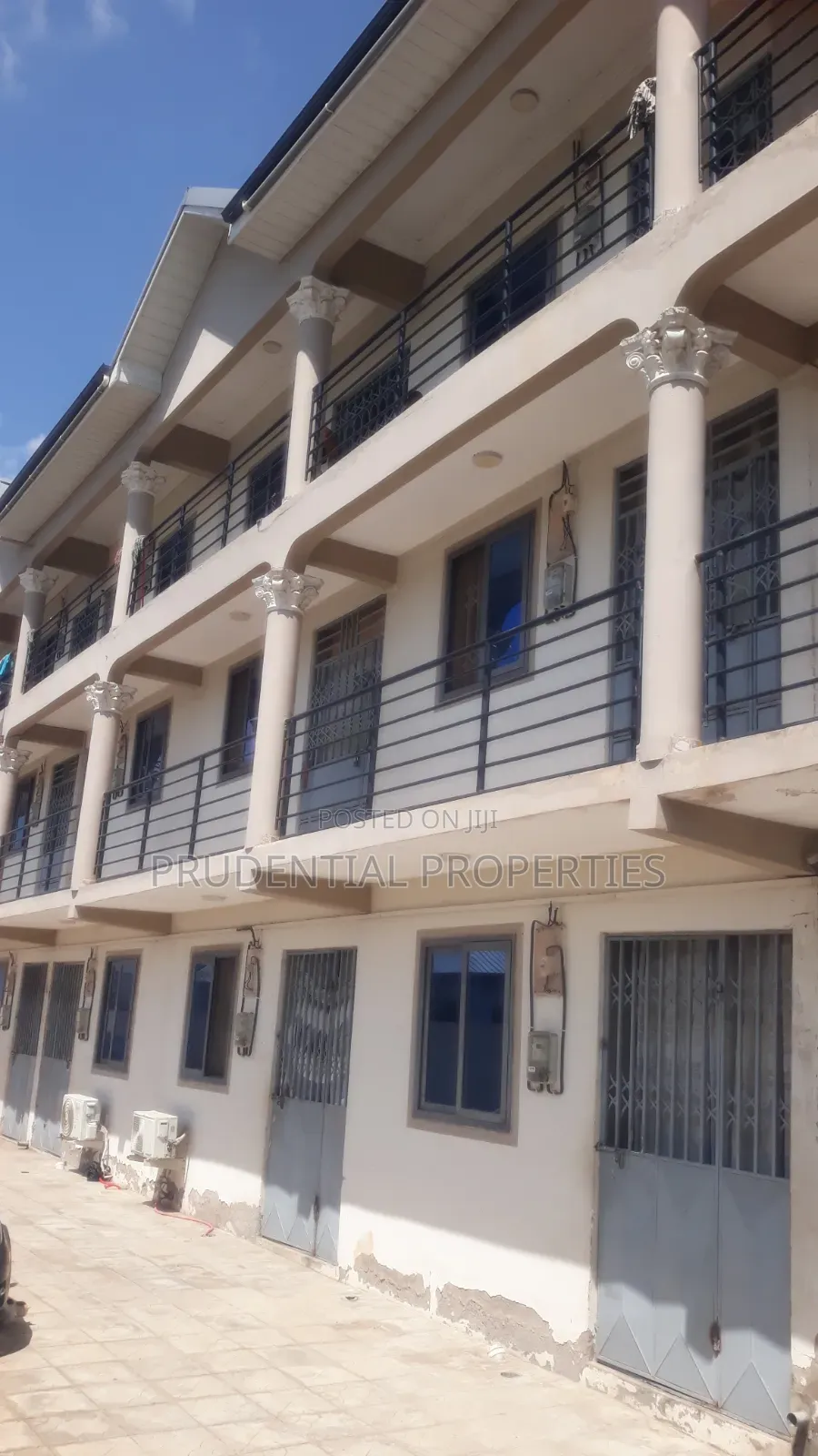 15bdrm House in Accra Metropolitan for sale