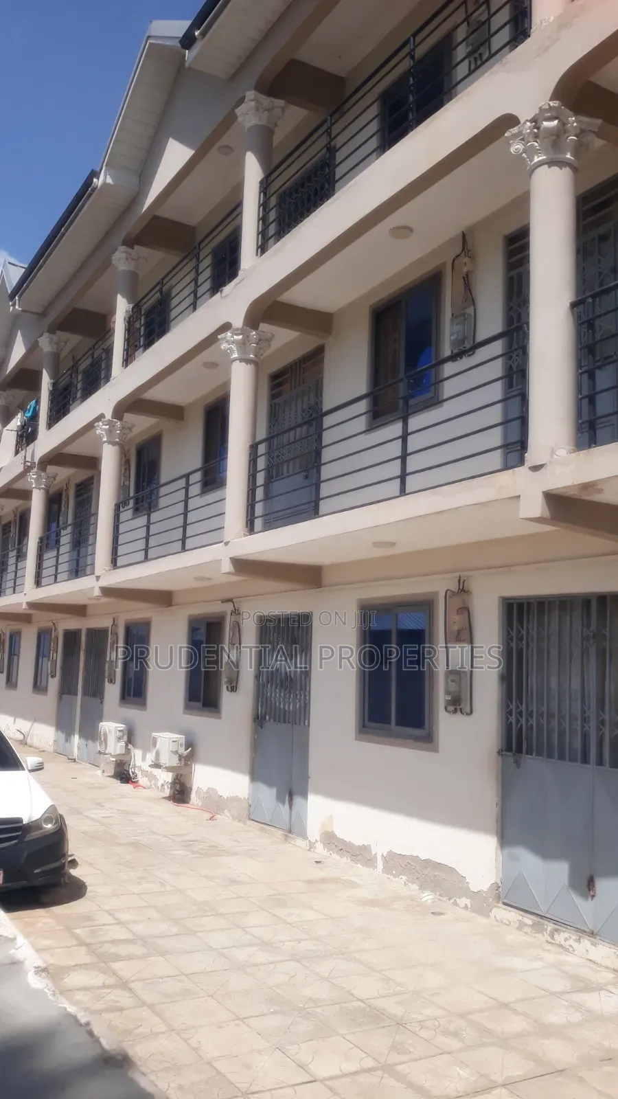 15bdrm House in Accra Metropolitan for sale