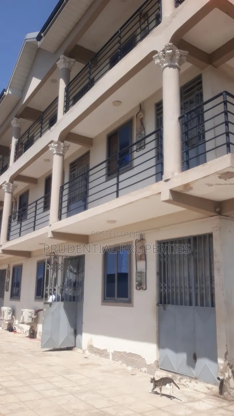 15bdrm House in Accra Metropolitan for sale