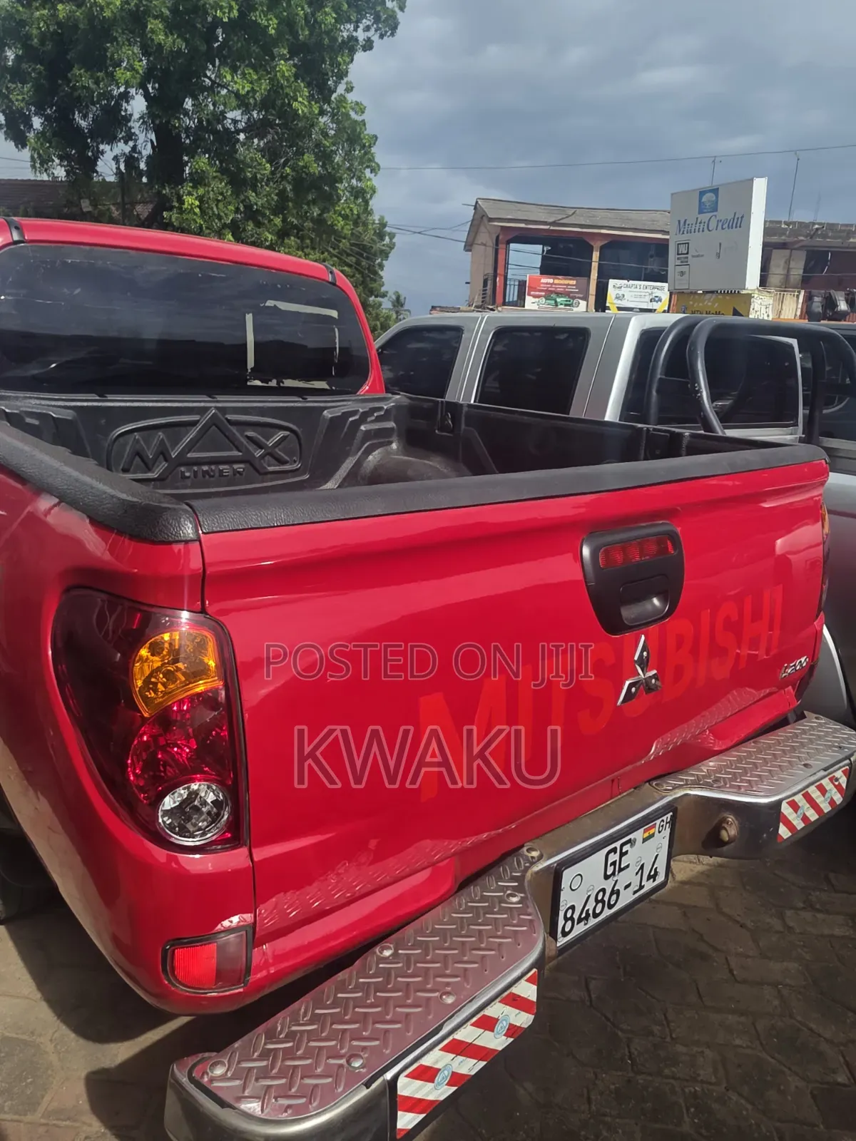 Mitsubishi L200 2013 Red