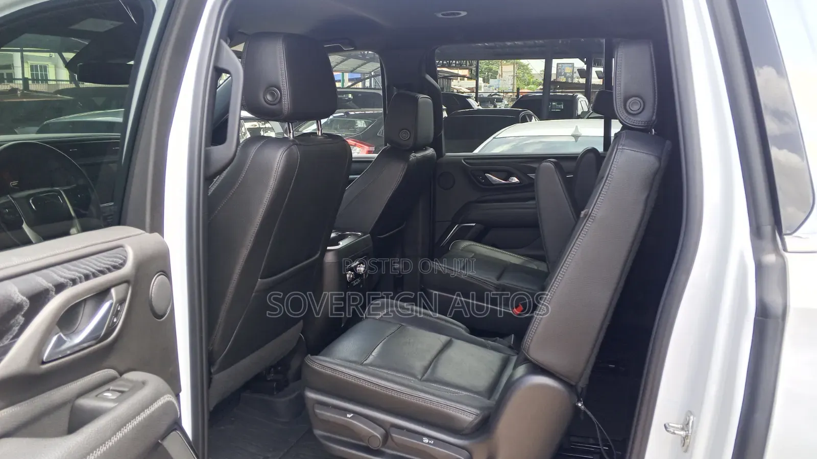 GMC Yukon Denali 4WD 2023 White