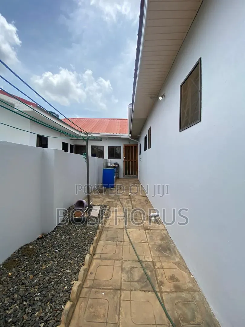 3bdrm House in Tema Devtraco Estate, Community 25 for rent