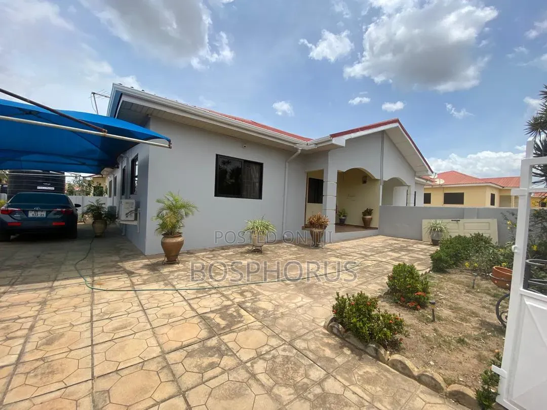 3bdrm House in Tema Devtraco Estate, Community 25 for rent