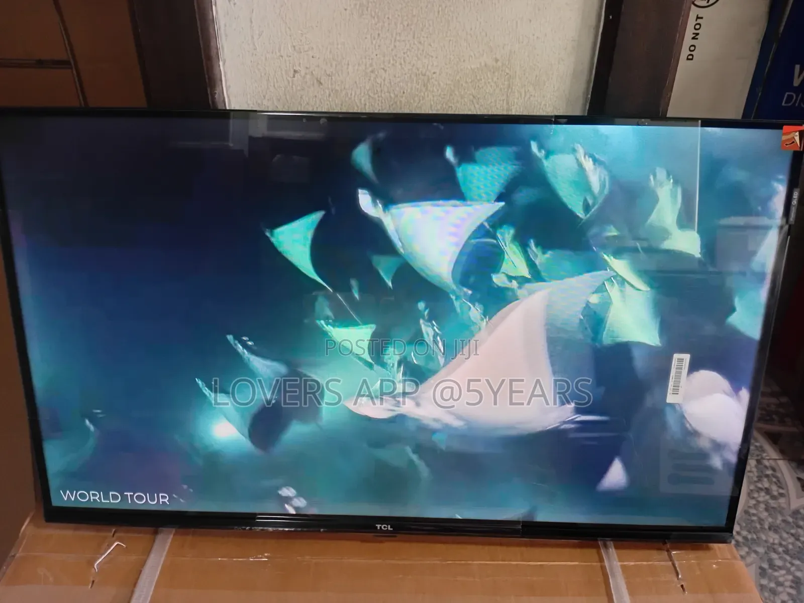TCL 32” Smart Television With Built-in Streaming