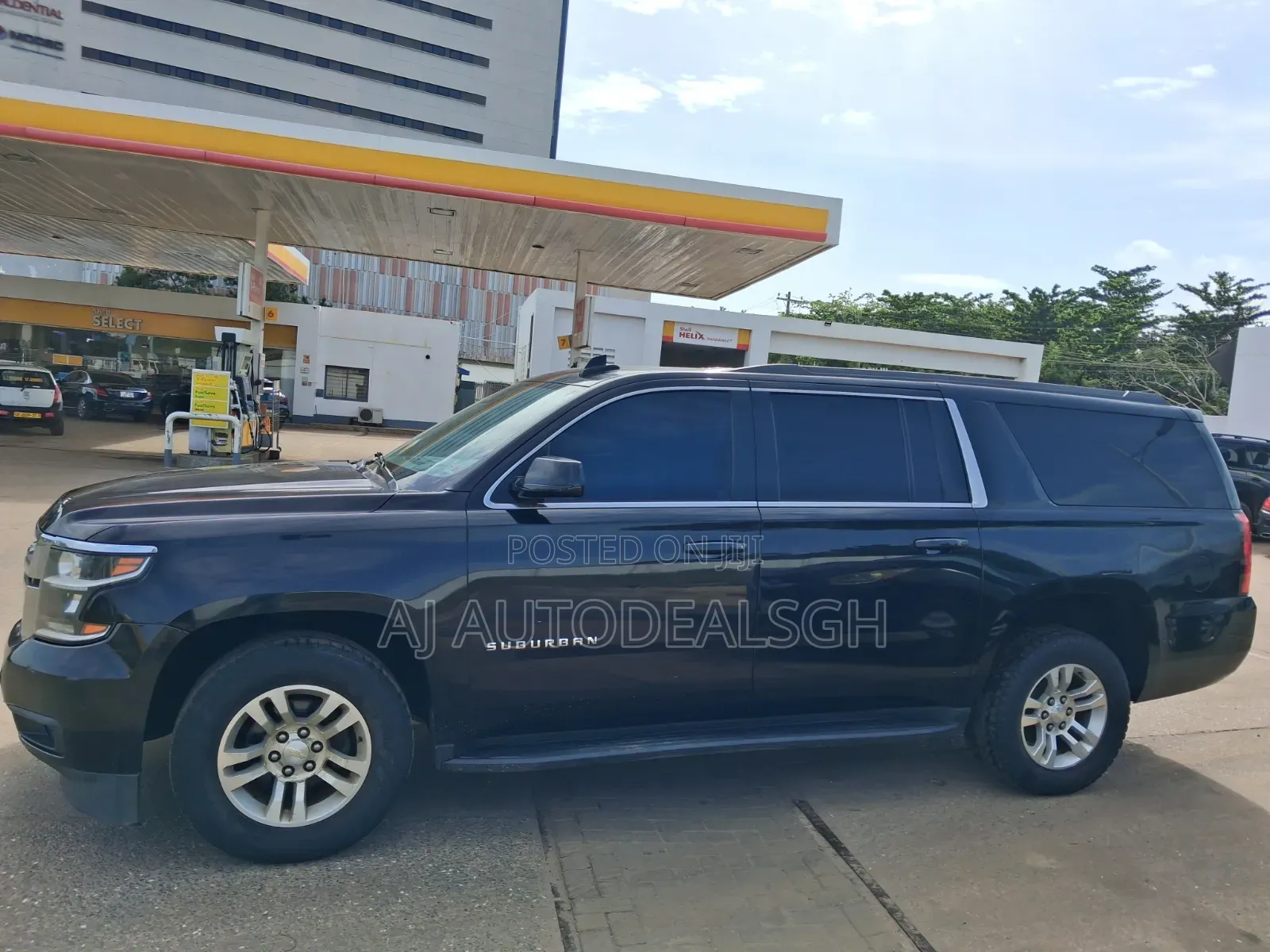 Chevrolet Suburban LS 4x4 2020 Black