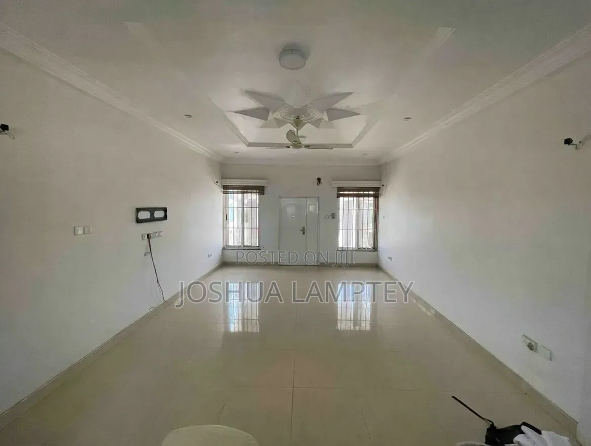 3bdrm House in School Junction for rent