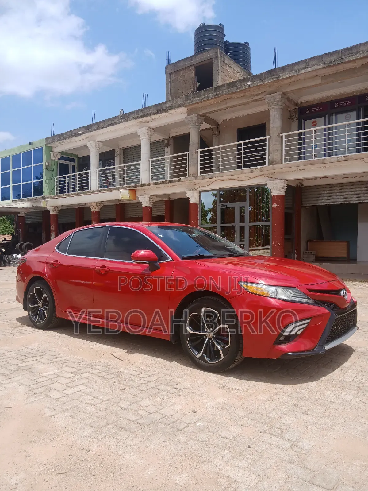 Toyota Camry 2018 Red