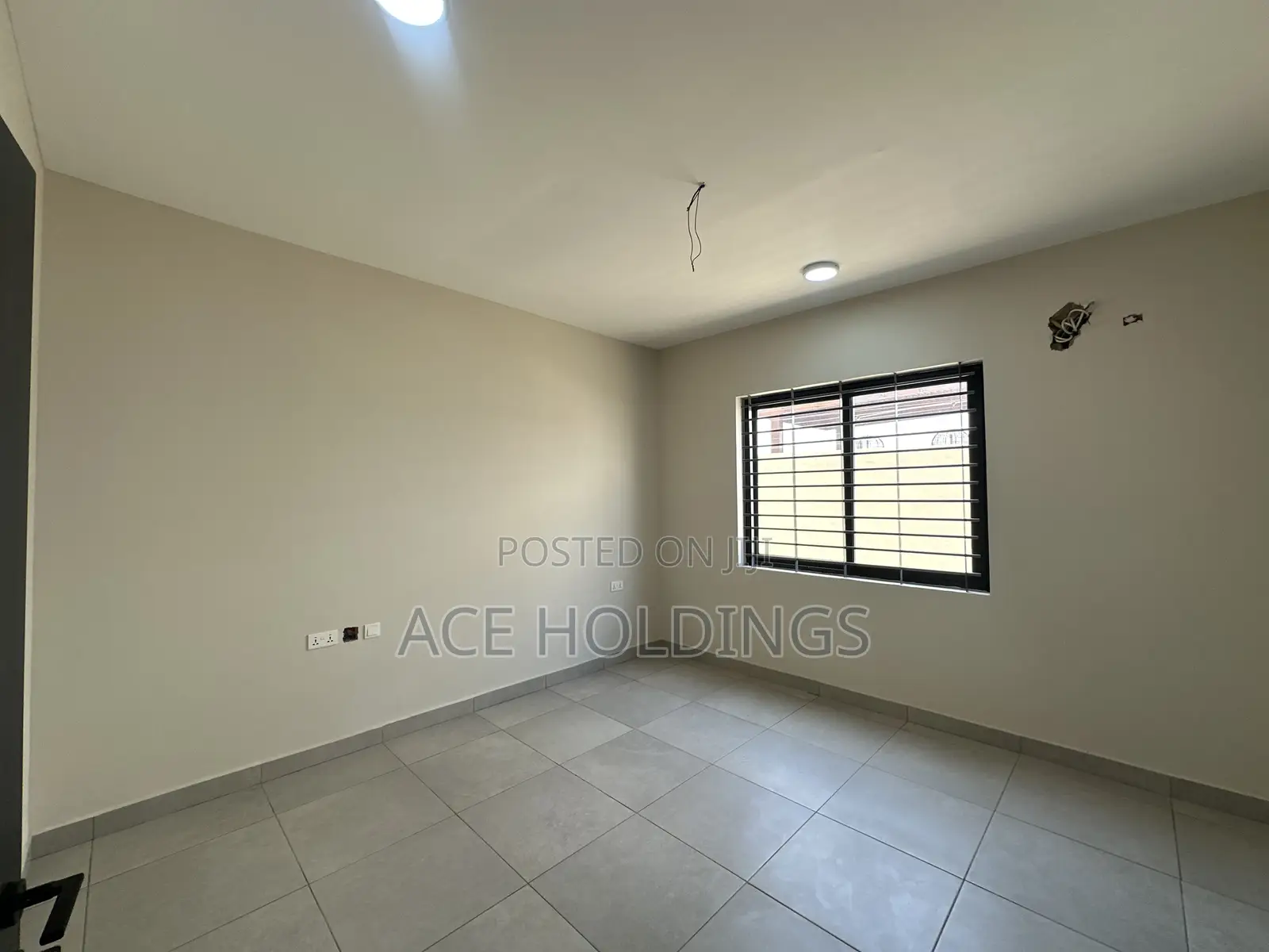 3bdrm House in Lakeside for sale