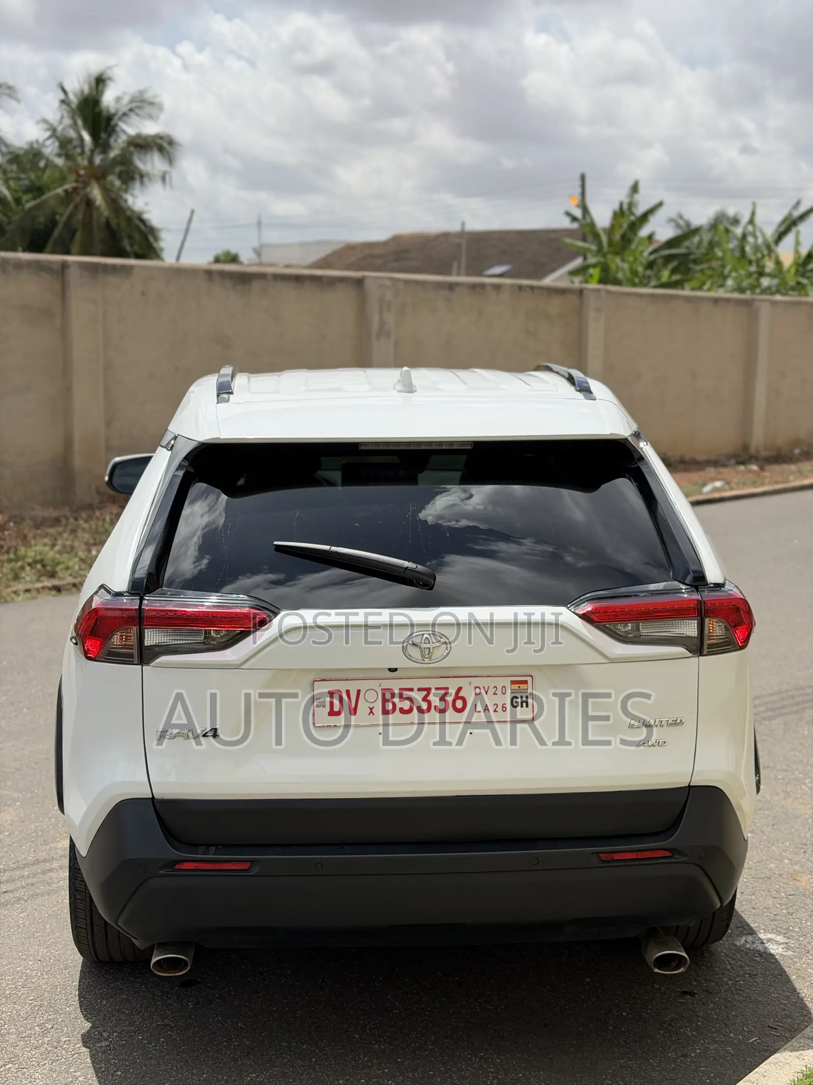 Toyota RAV4 Limited AWD 2023 White
