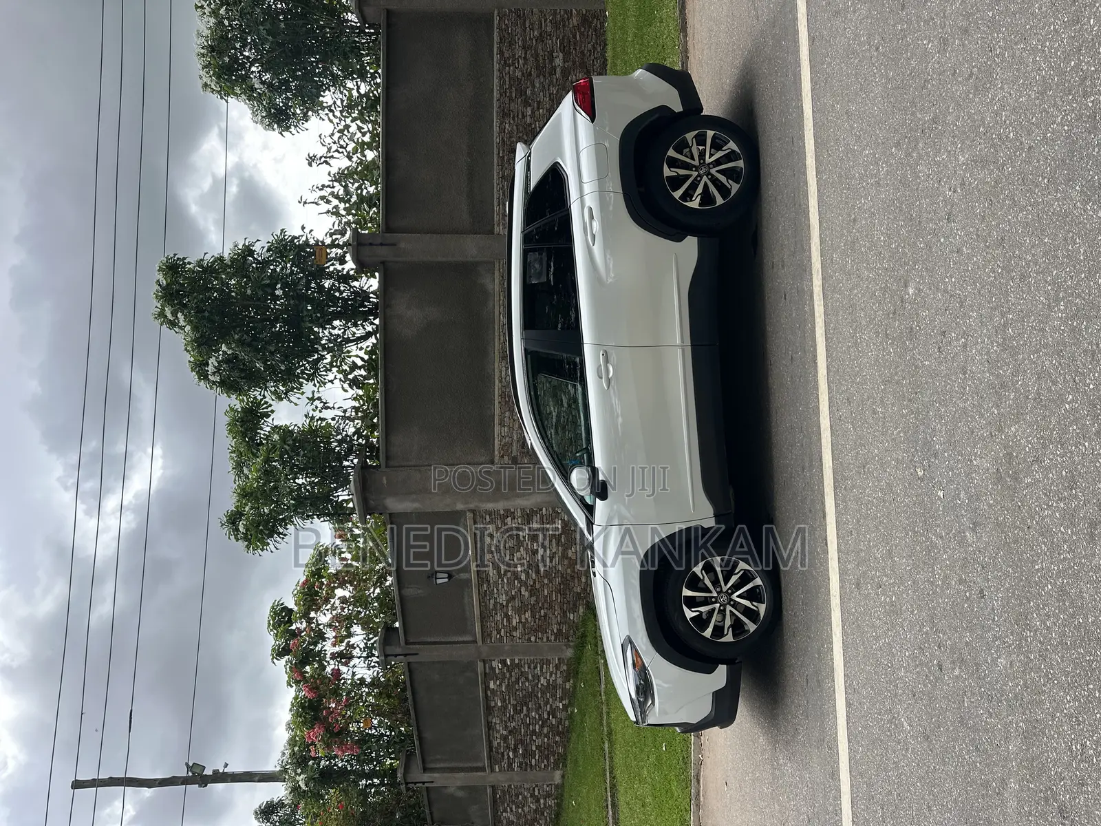 Toyota Corolla Cross XLE 4WD 2024 White