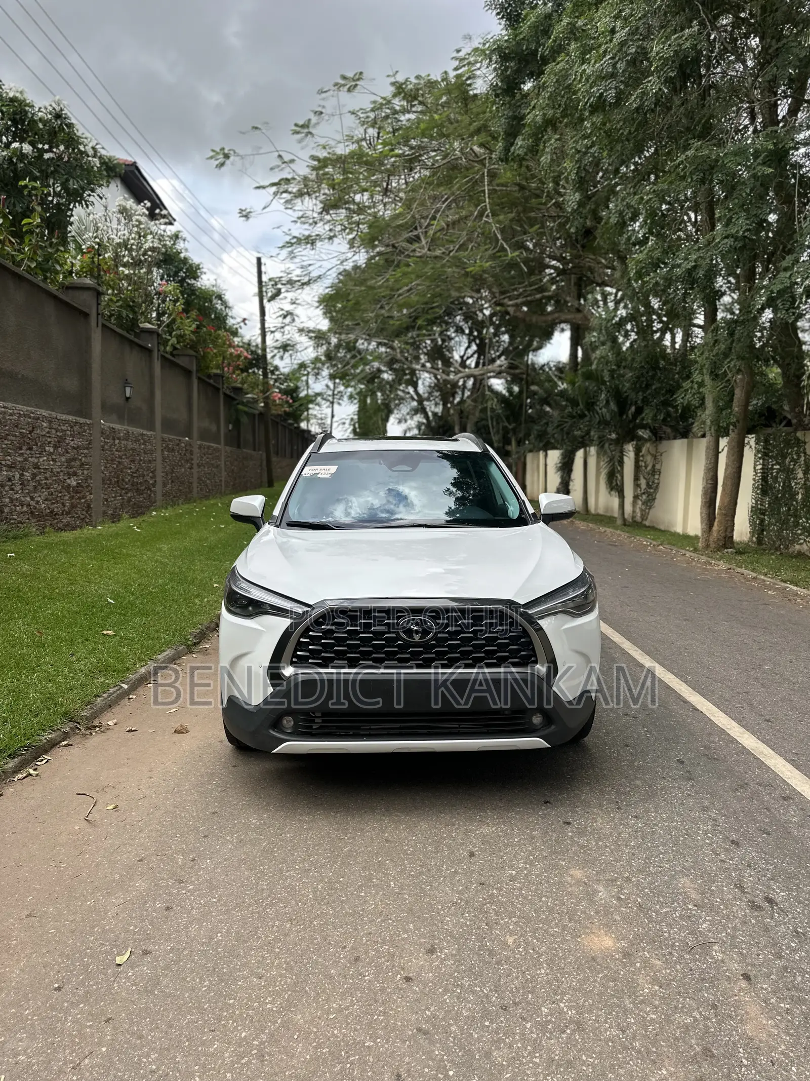 Toyota Corolla Cross XLE 4WD 2024 White
