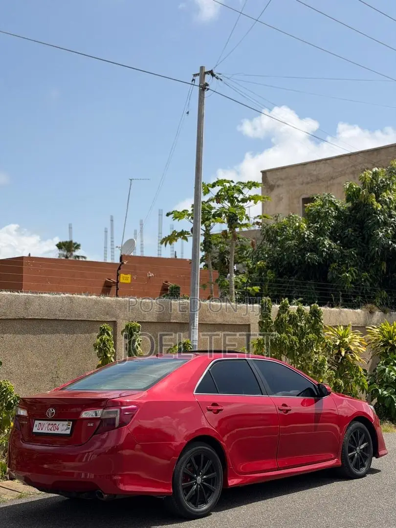 Toyota Camry 2014 Red