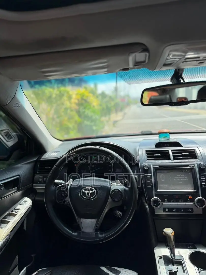 Toyota Camry 2014 Red