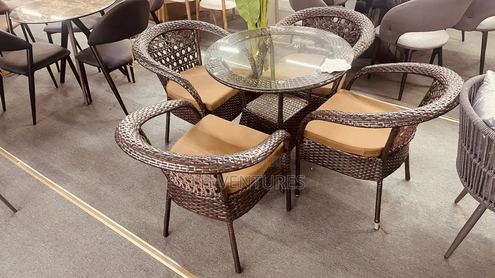 Dining Set 1+4 (5081)