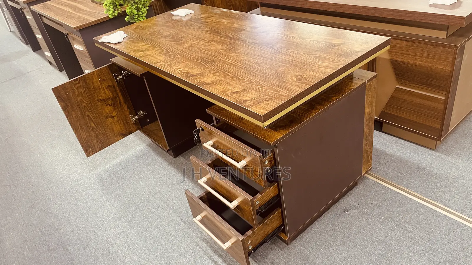 Office Table 1.4 (20-14g)