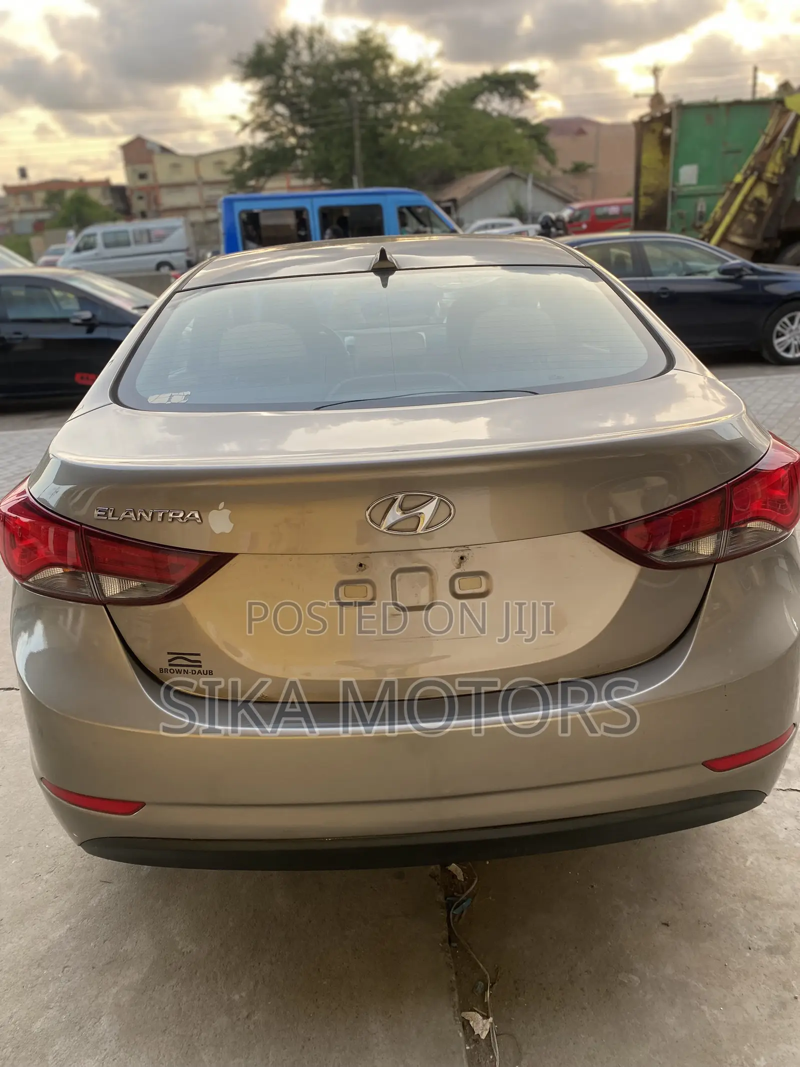 Hyundai Elantra 2016 Silver