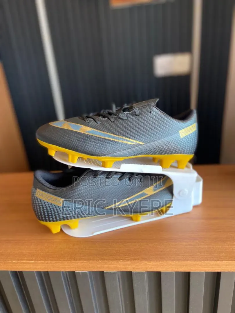 Baoqian Football Boots – Black Gold Soccer Cleats