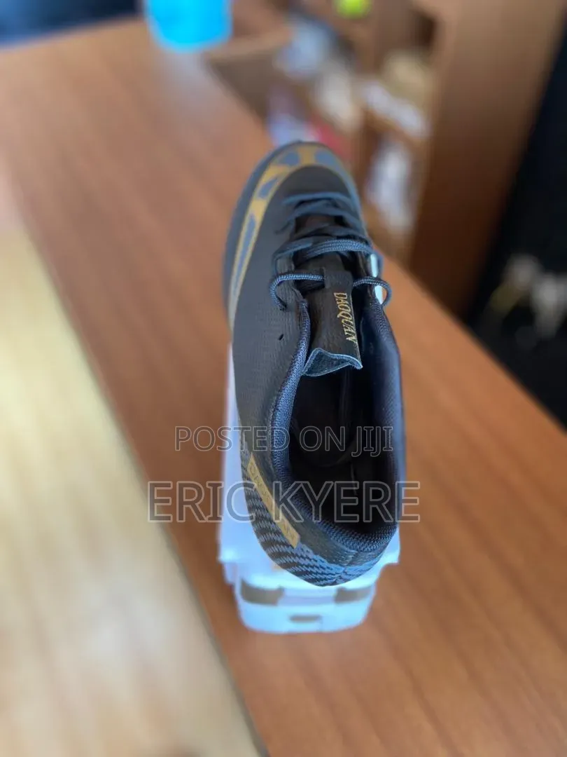 Baoqian Football Boots – Black Gold Soccer Cleats