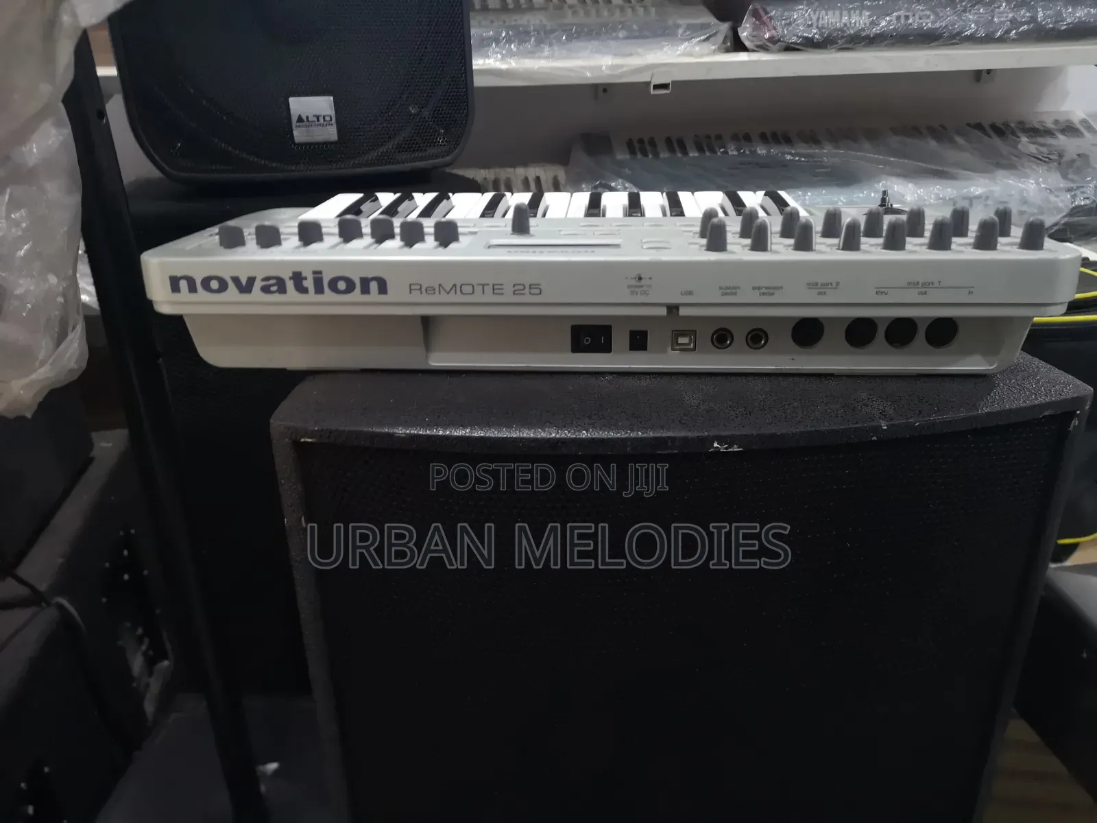 Novation Remote 25 Midi Keyboard