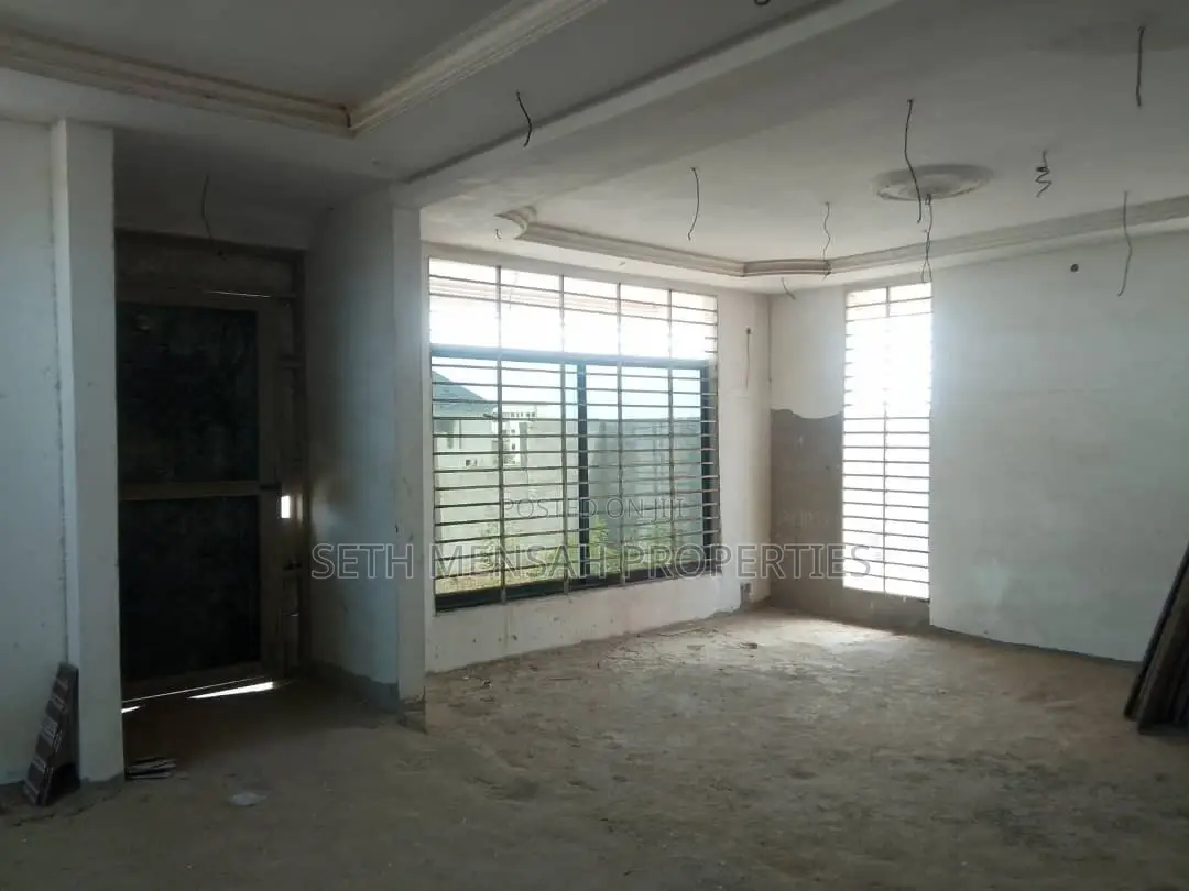 5bdrm House in 5 Bedroom House For, Prampram for sale