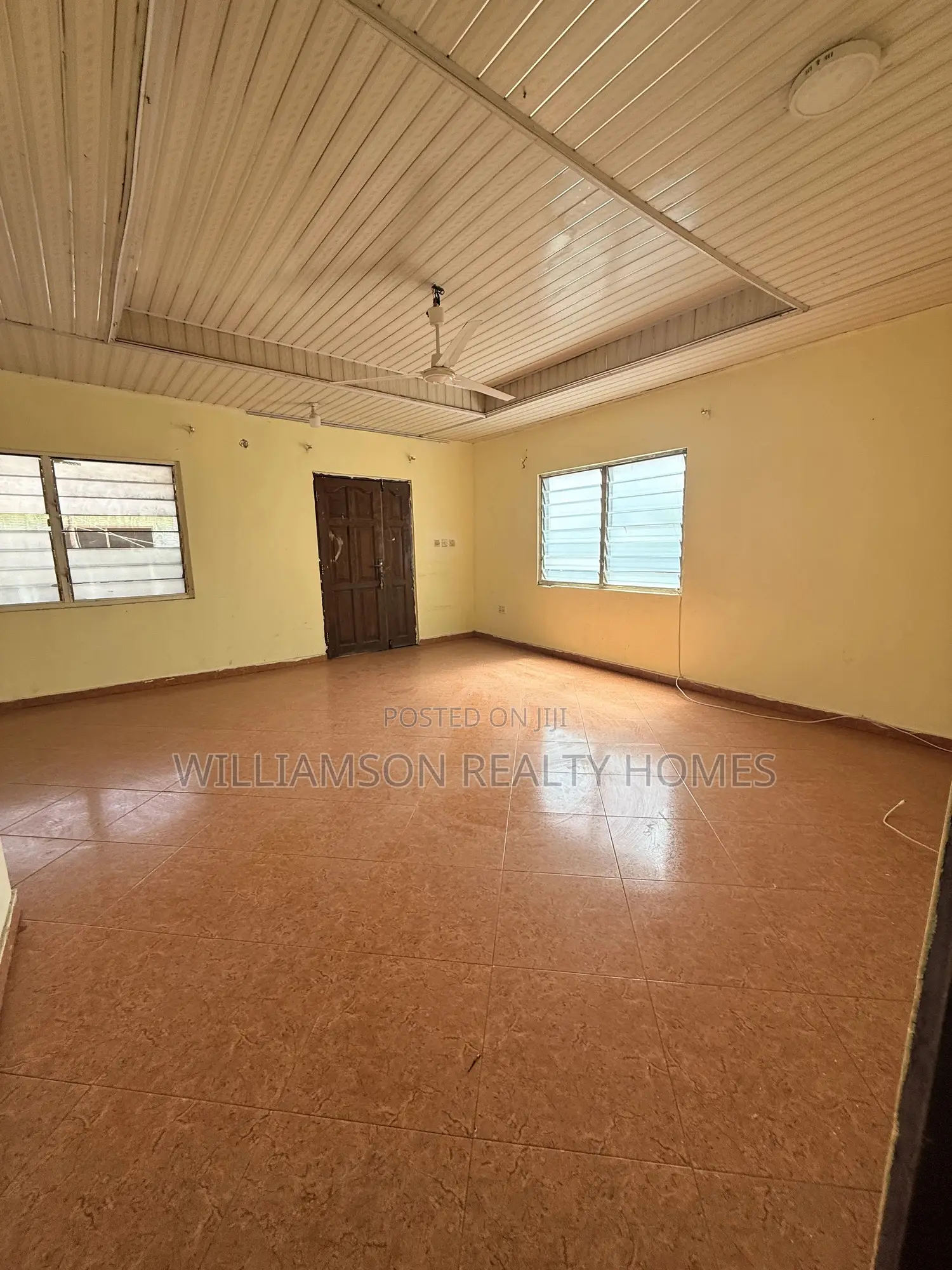 3bdrm Apartment in Hfc Estate Area, Spintex for rent
