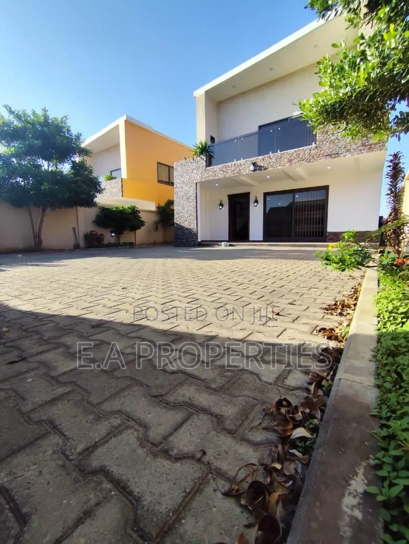 4bdrm House in Ea Properties, School Junction for sale