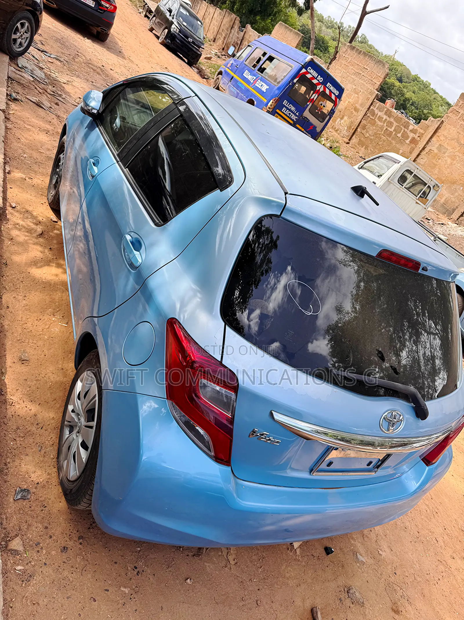 Toyota Vitz 1.3 FWD 5dr 2015 Blue