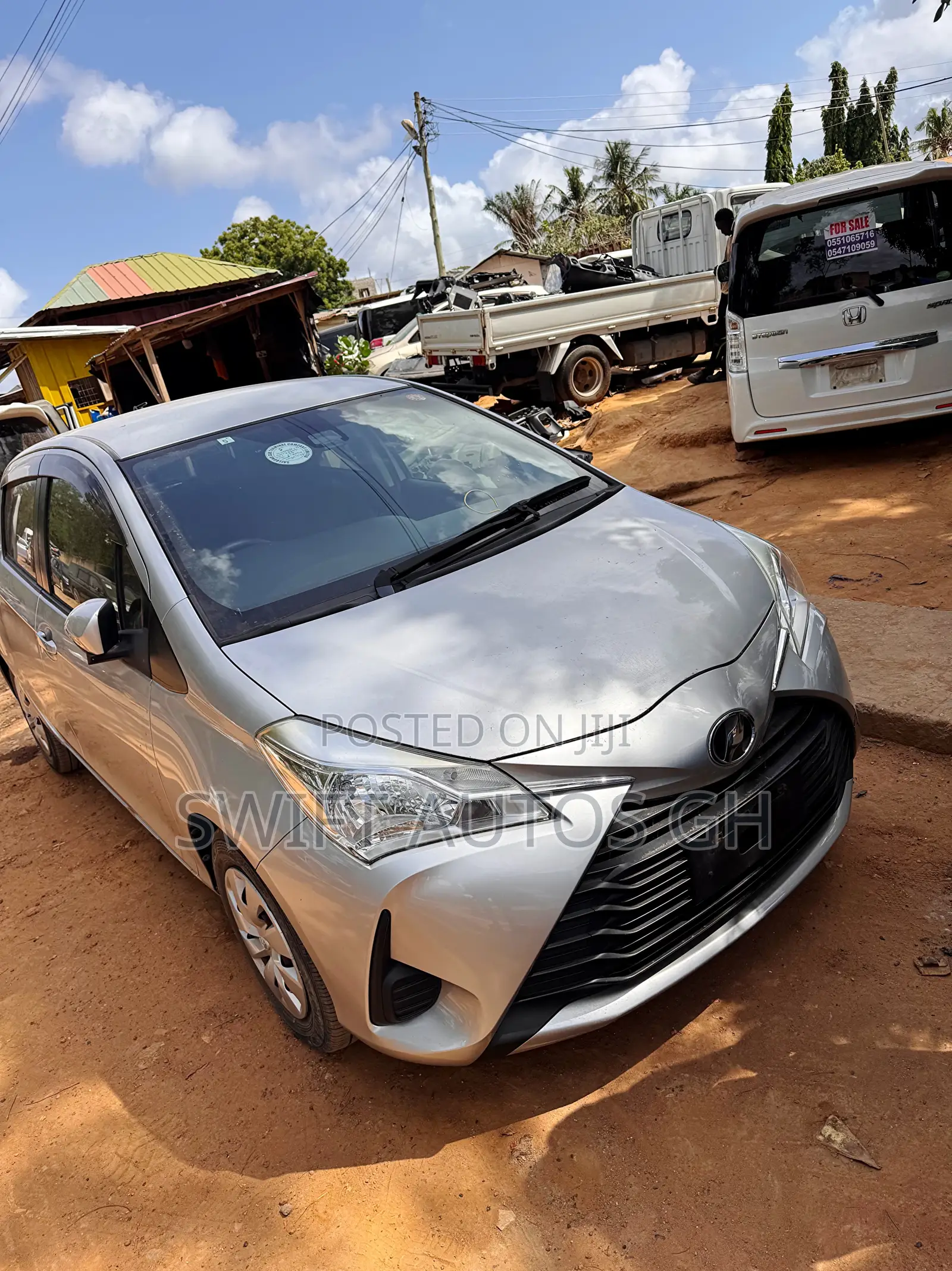 Toyota Vitz 1.3 FWD 5dr 2018 Gray