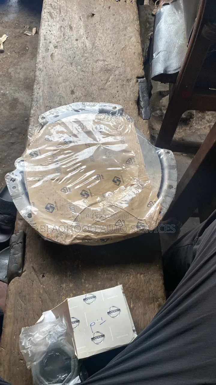 Nissan Hardbody/ Navara/ Frontier Brand New Clutch Disc/ Plate/Bearing