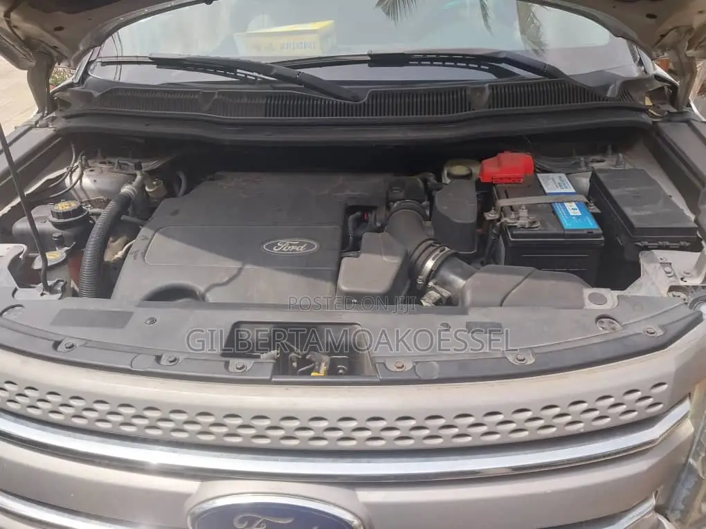 Ford Explorer 2012 Silver