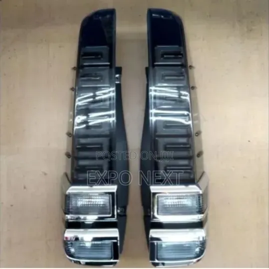 Toyota Voxy 2014-2016 Daa-Zwr80g Pair Tail Light