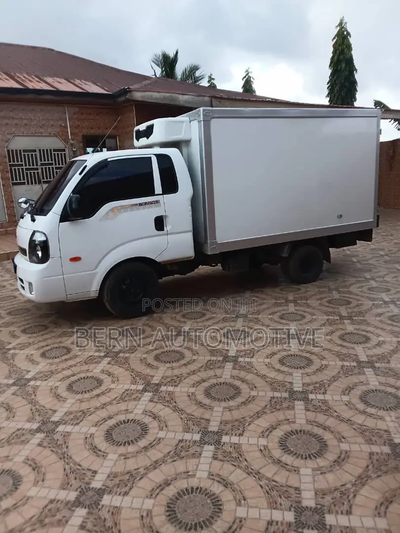 Kia Bongo 2016 White