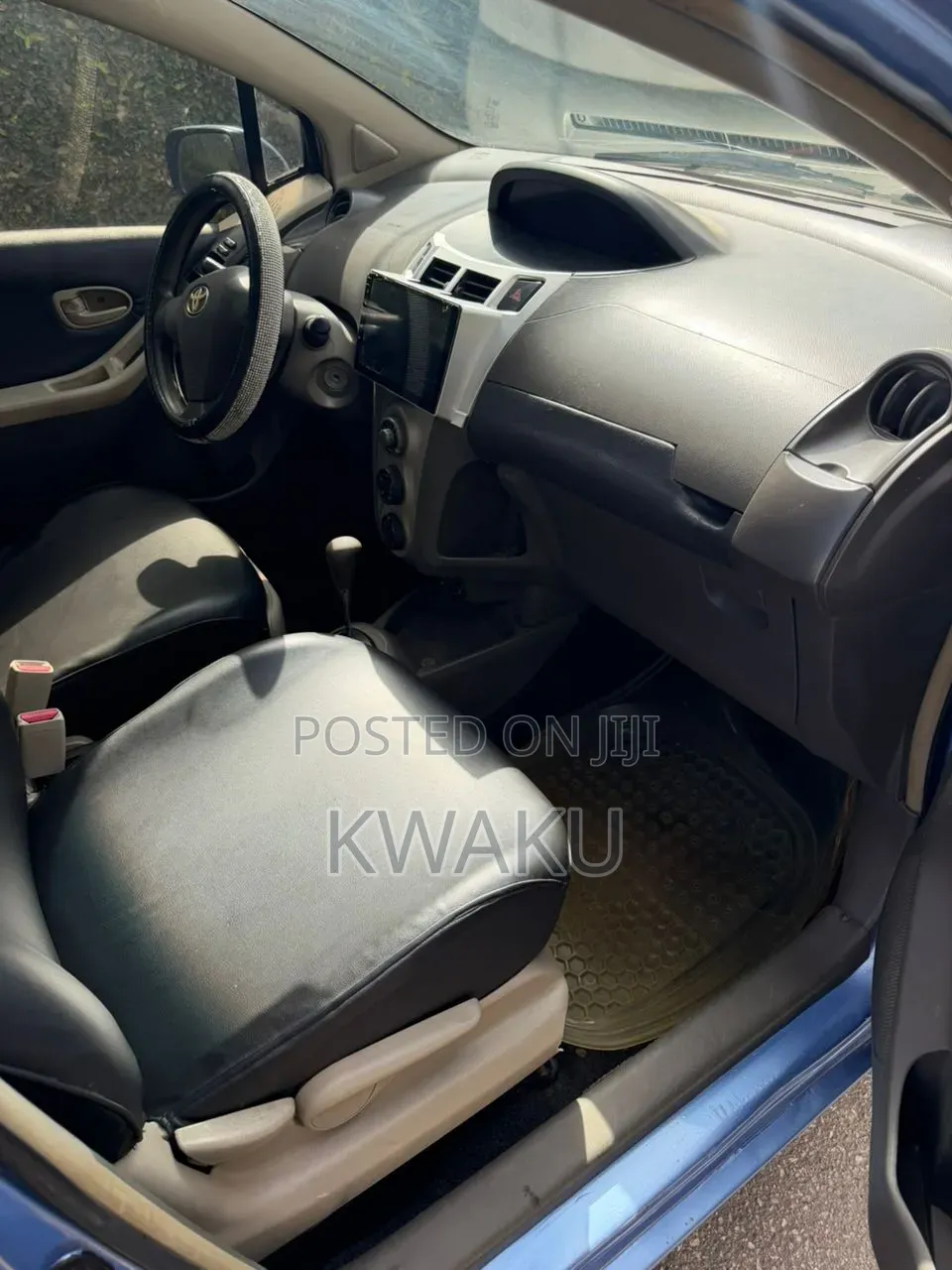 Toyota Vitz 2009 Blue