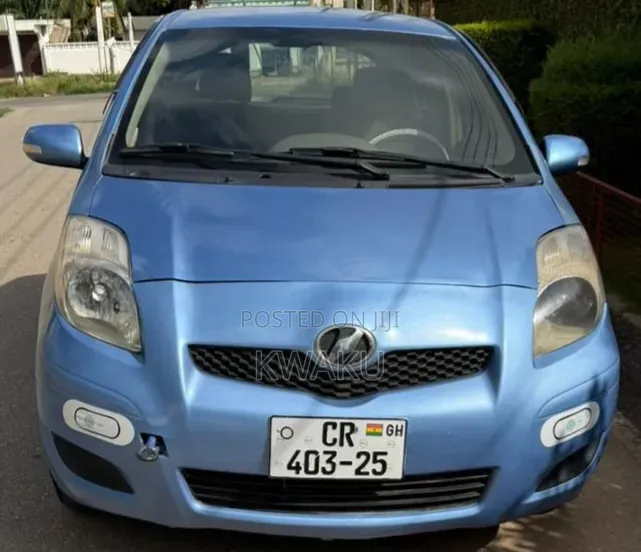Toyota Vitz 2009 Blue