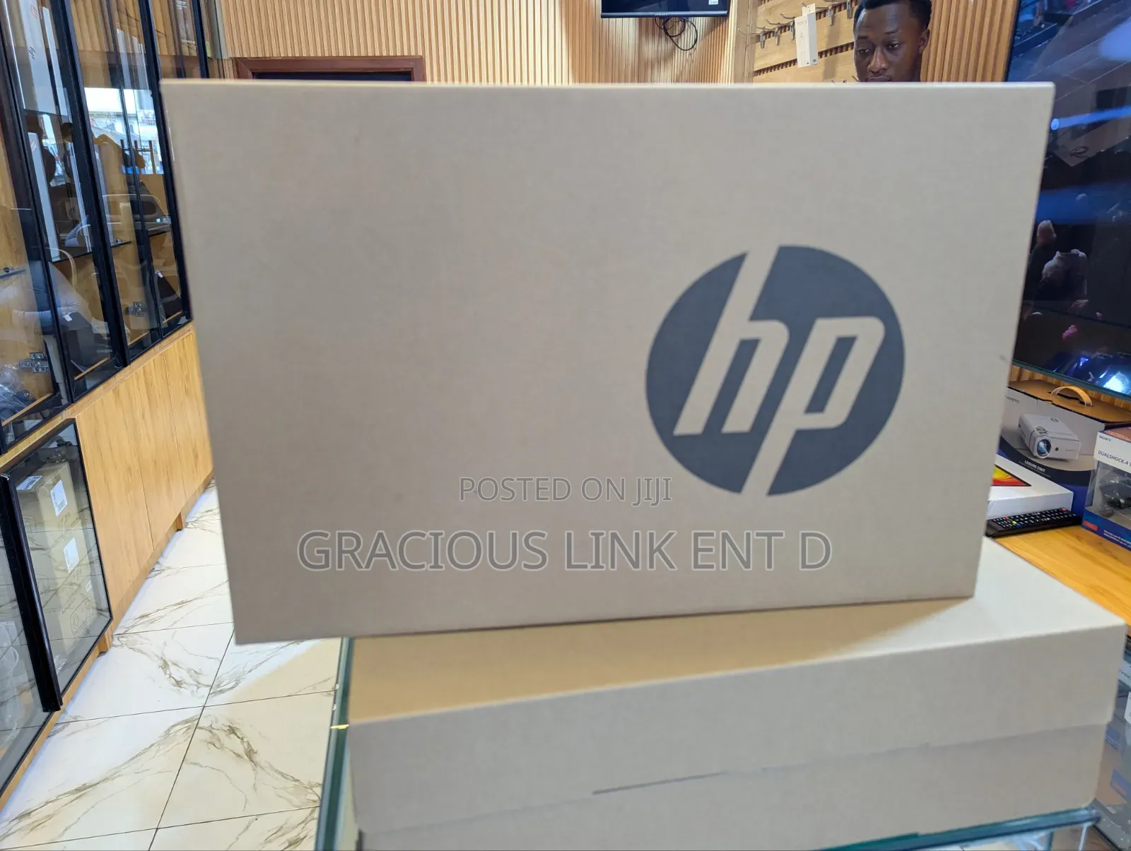 New Laptop HP Pavilion 13 8GB Intel Core i5 SSD 256GB