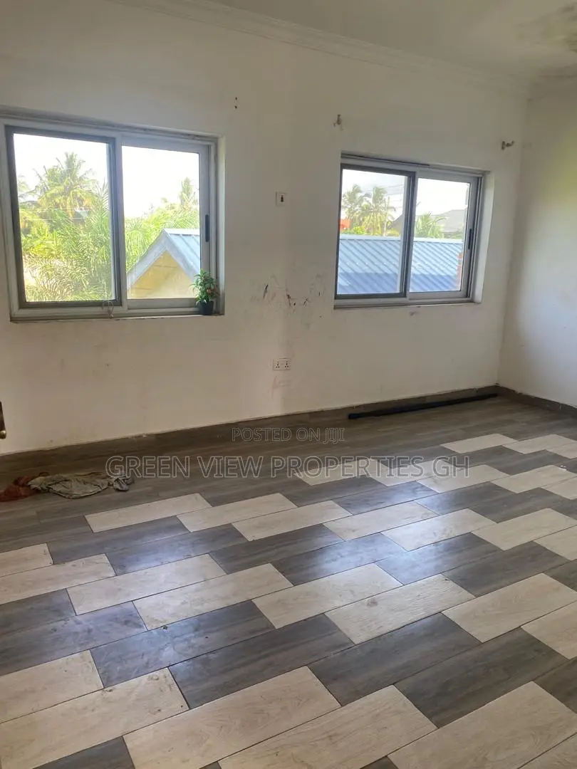 1bdrm Room & Parlour in West Hills Mall Area for rent