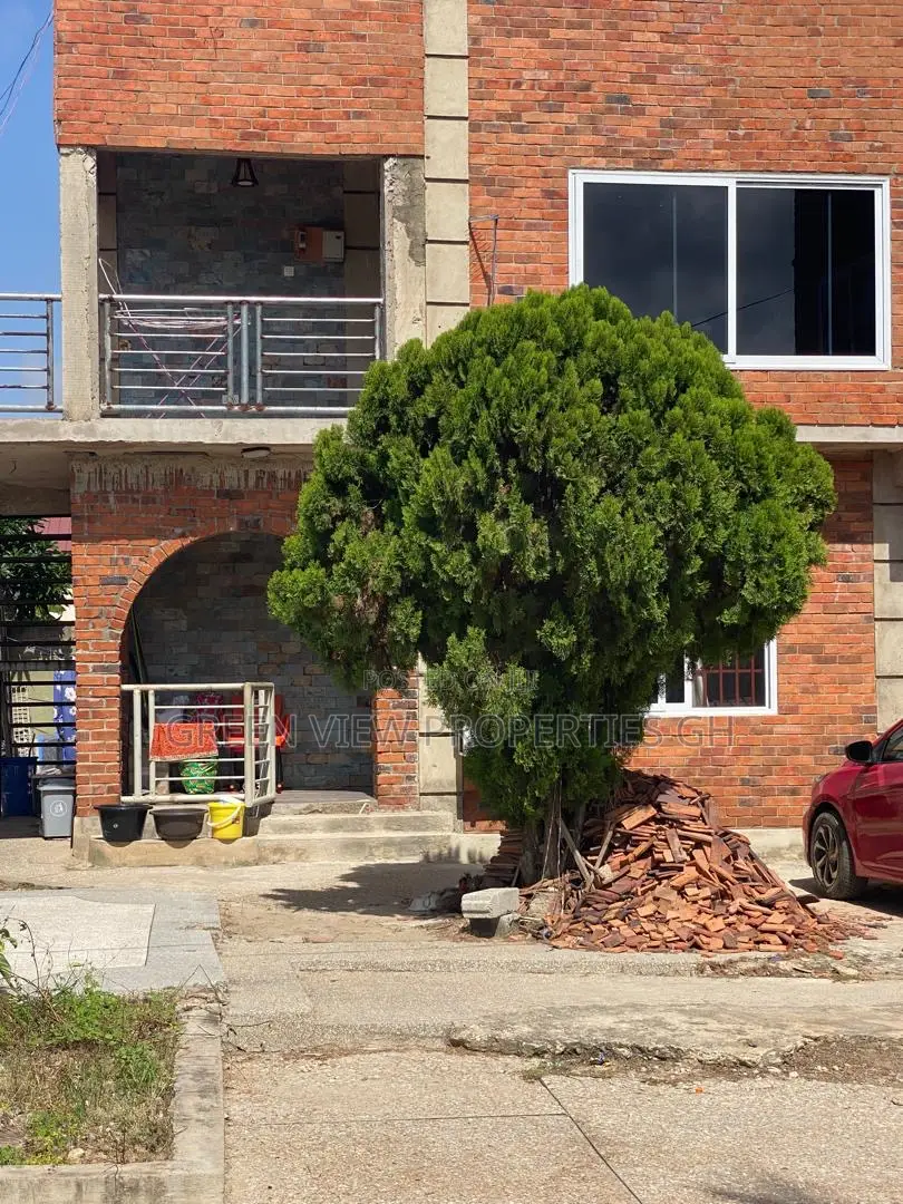 1bdrm Room & Parlour in West Hills Mall Area for rent