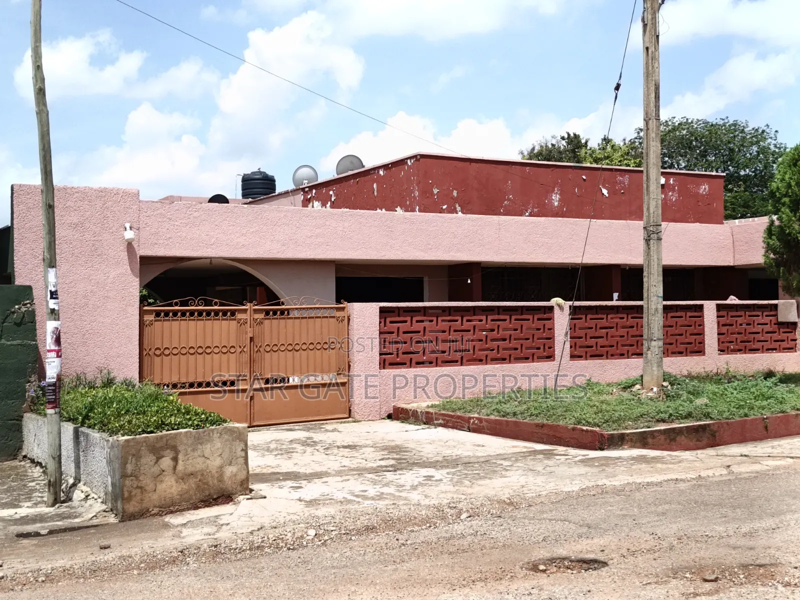 5bdrm House in Kwadaso Estate, Kumasi Metropolitan for sale