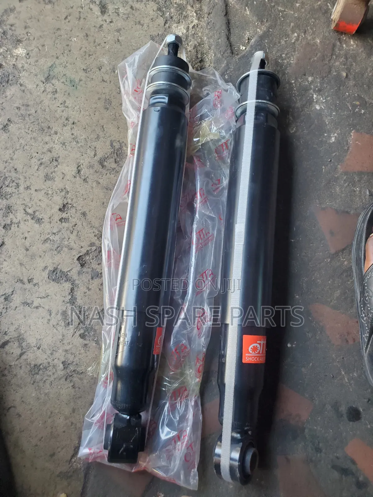 Tundra 2023/ Land Cruiser V8 Back Shock Absorber